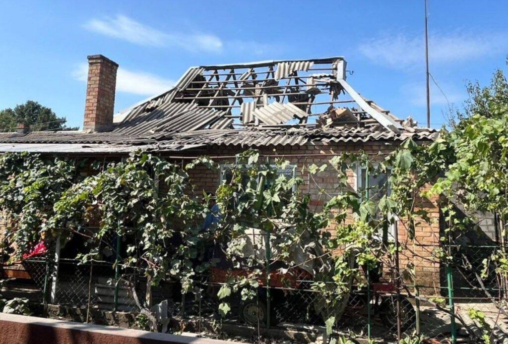 Вночі та зранку в одному з районів Дніпропетровщини знов було гучно від обстрілів - ФОТО