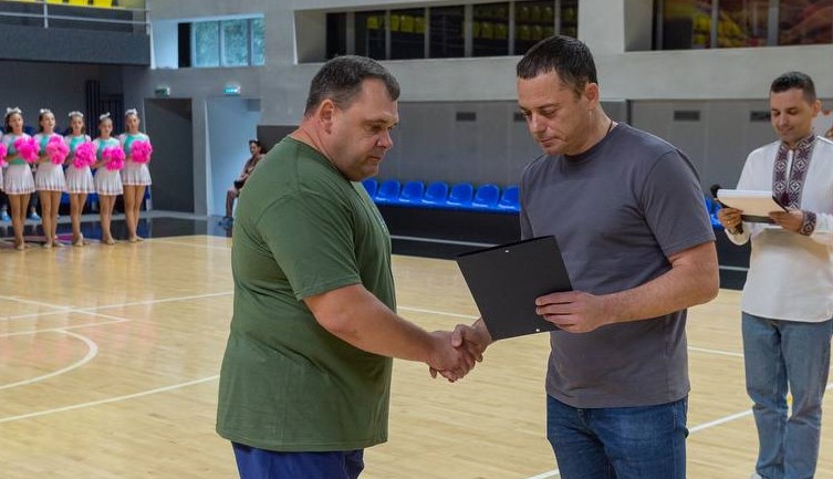 В Кам'янському провели спортивно-патріотичний захід для військових, ветеранів та членів їх родин - ФОТО