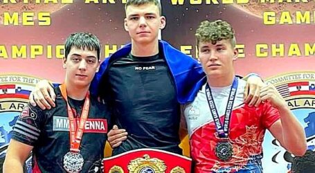 Троє бійців з Кам`янського стали чемпіонами світу з ММА