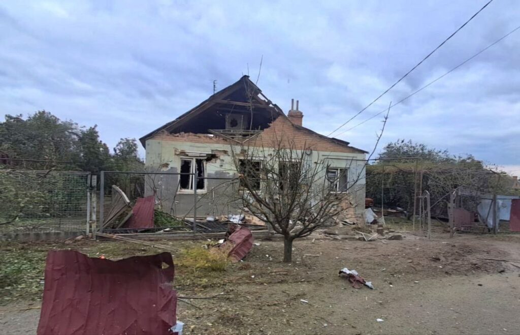 Ніч на Дніпропетровщині минула без атак, зранку ворог вдарив по одному з районів - ФОТО