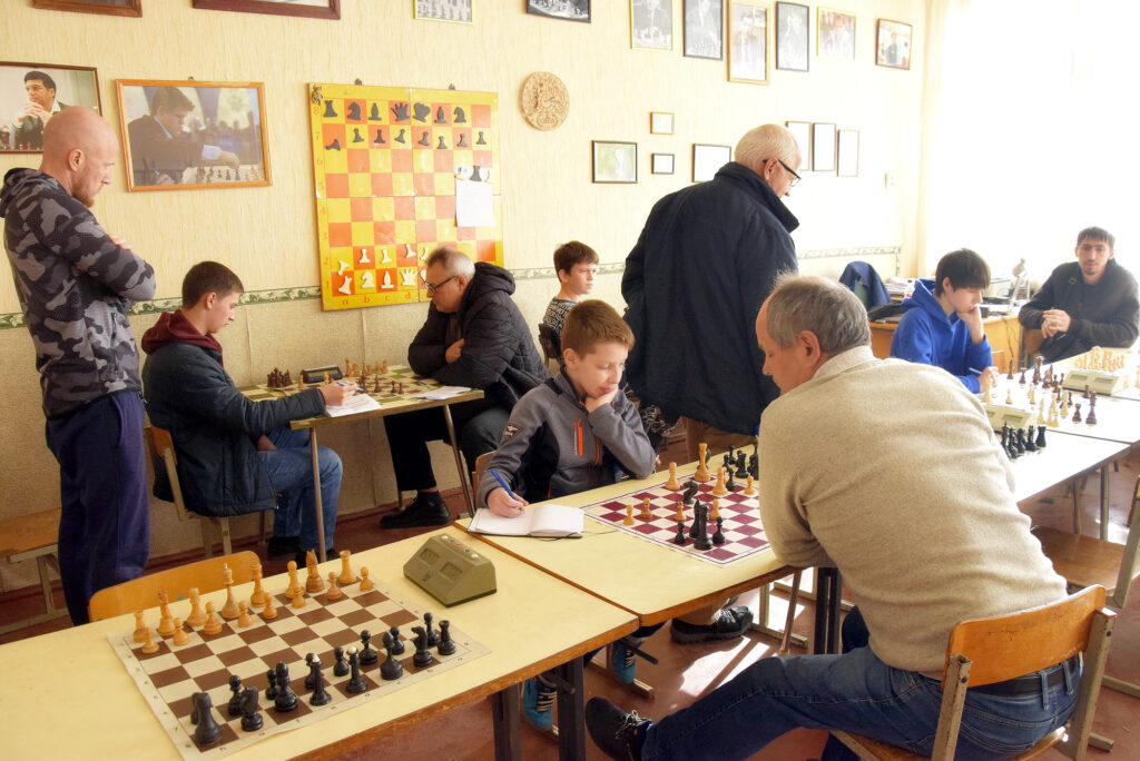 Чемпіоном Кам`янського з класичних шахів став Дмитро Кір`янов - ФОТО