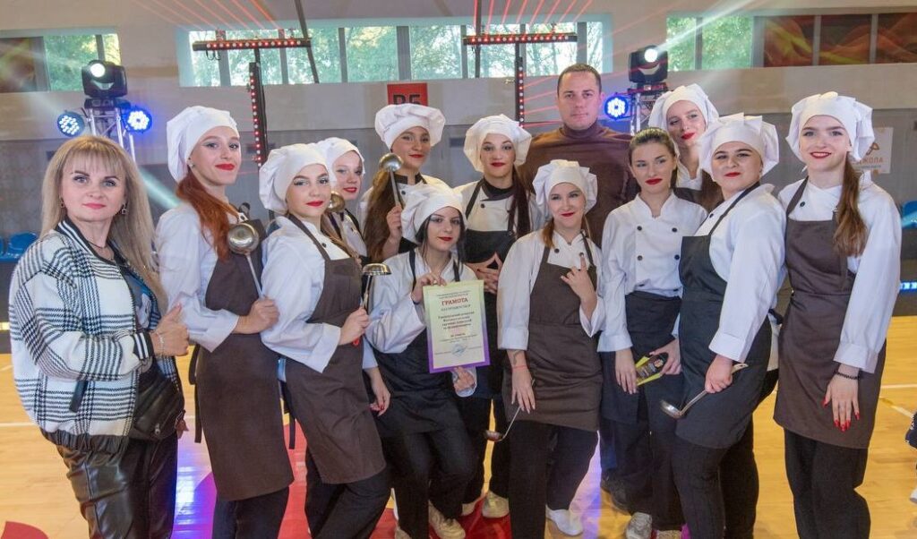 Понад 200 учасників взяли участь у танцювальному фестивалі в Кам'янському - ФОТО