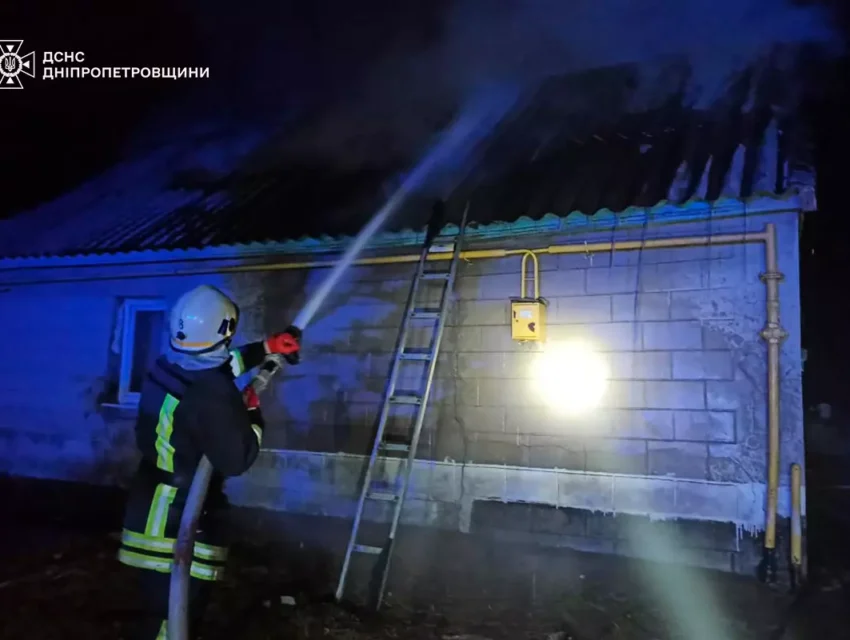 В Кам’янському сьогодні вночі горів житловий будинок у Південному районі  