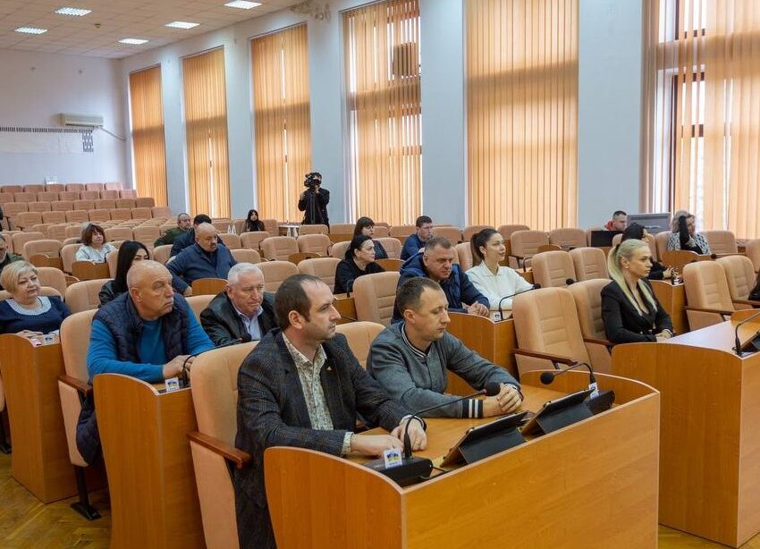 В Кам’янському відбулось позачергове засідання сесії міськради