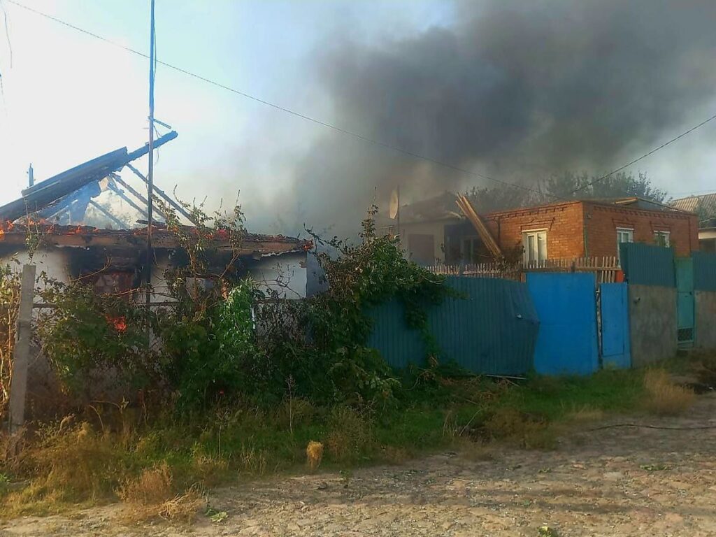 Вночі росіяни атакували дві громади на Дніпропетровщині - ФОТО