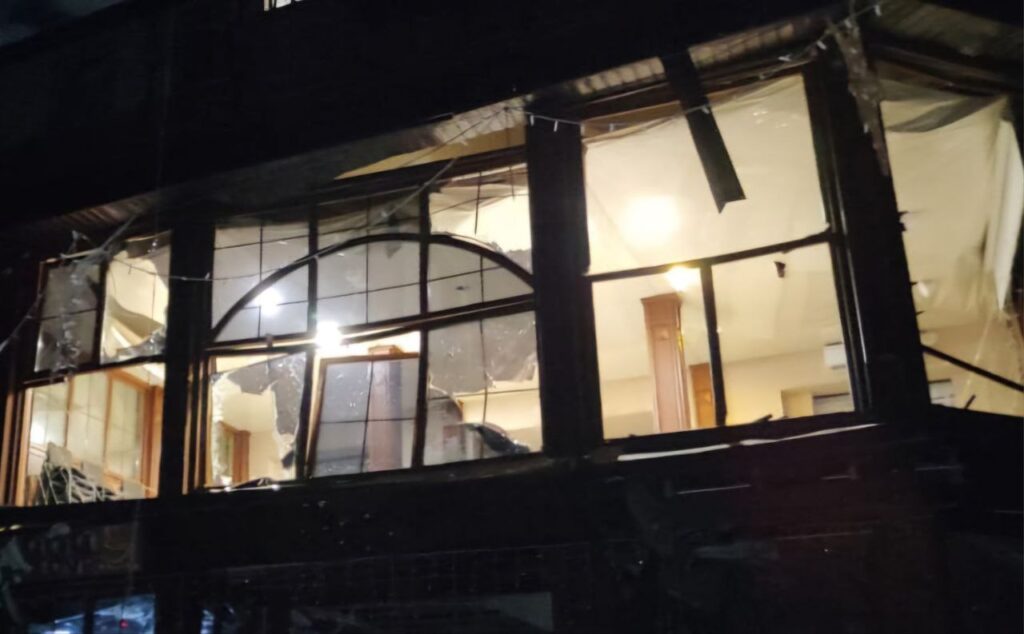 Вночі ворог знов бив по Кривому Рогу на Дніпропетровщині, є постраждалі - ФОТО
