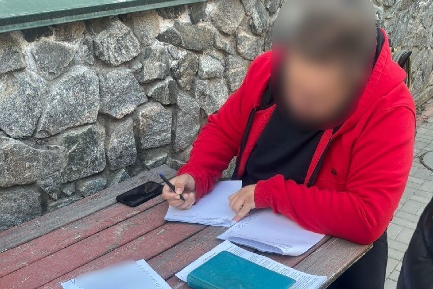 Фіктивні батьківство та шлюби з жінками з інвалідністю: на Дніпропетровщині викрили групу, яка допомагала чоловікам «відкосити» від мобілізації