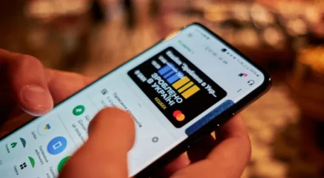 Як українці зможуть отримати «Тисячу Зеленського» та чому ці гроші не спрямують на ЗСУ
