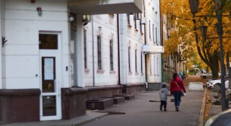 Ніч на Дніпропетровщині минула без атак, зранку ворог вдарив по одному з районів