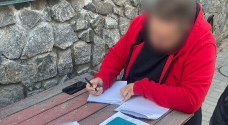 Фіктивні батьківство та шлюби з жінками з інвалідністю: на Дніпропетровщині викрили групу, яка допомагала чоловікам «відкосити» від мобілізації
