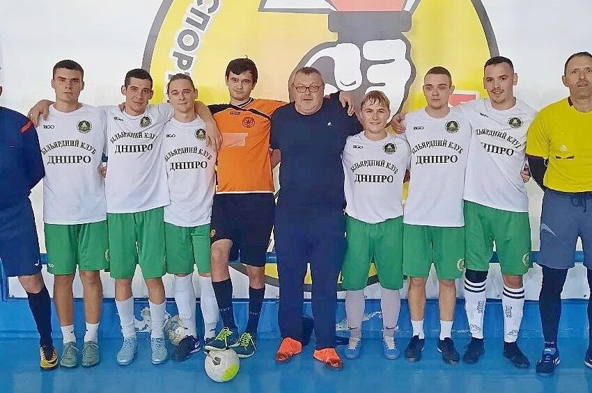 У чемпіонаті Кам`янського з футзалу лідирують три команди