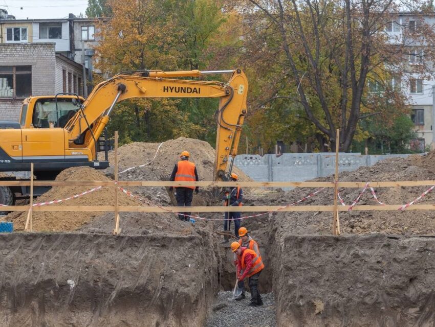 В Кам’янському тривають роботи з будівництва та розширення укриттів в освітніх закладах міста