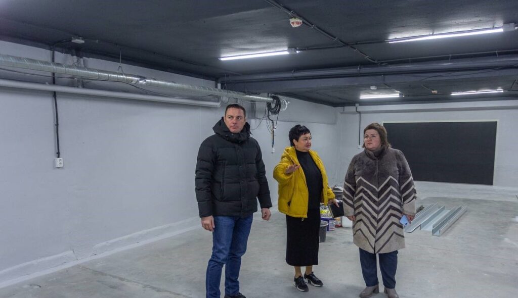В освітніх закладах Кам'янського тривають ремонтні роботи корпусів, укриттів та харчоблоків - ФОТО