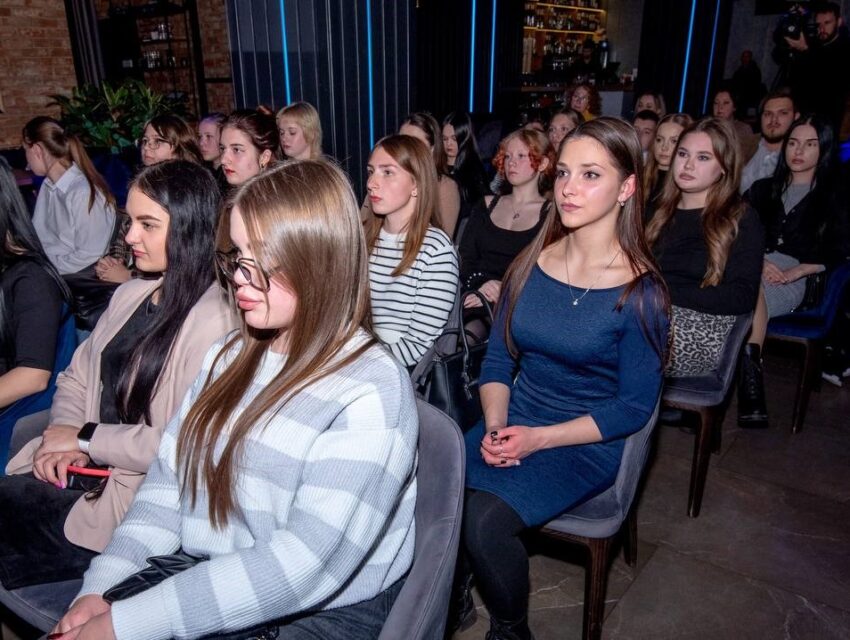 В Кам’янському молодь вітали з Днем студента