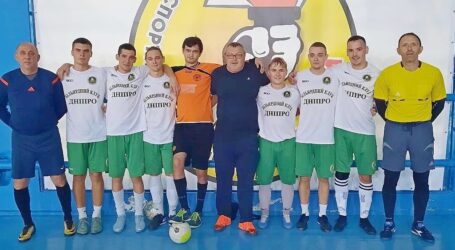 У чемпіонаті Кам`янського з футзалу лідирують три команди