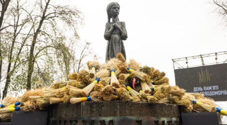 В Кам’янському сьогодні вшанували пам’ять жертв Голодоморів