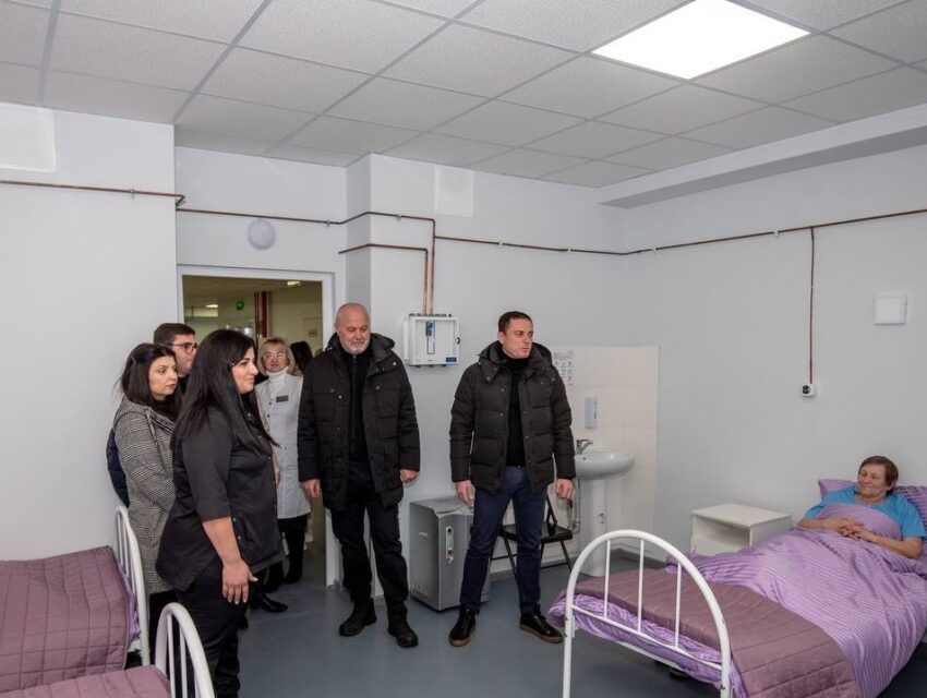 В Кам’янському після ремонту відкрили гінекологічне відділення лікарні №9