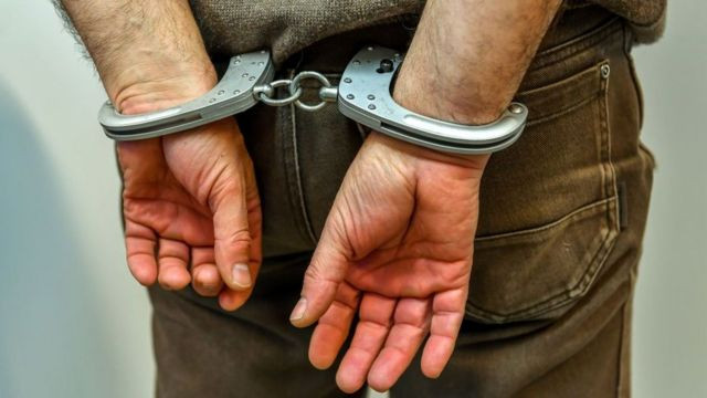Вдарив по голові та вихопив телефон: в Кам’янському затримали чергового крадія гаджета 