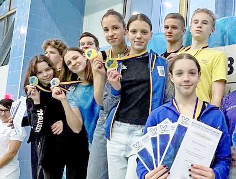 Двоє плавців з Кам`янського стали призерами чемпіонату України - ФОТО