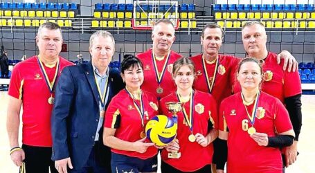 Кам`янська команда “Паляниця” виграла волейбольний Кубок пам`яті Валерія Зезюліна