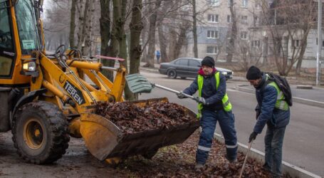 Мер Кам’янського проконтролював санітарний стан міста напередодні новорічних свят