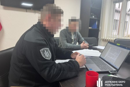 Заробили на ухилянтах близько 10 млн грн: в масштабній схемі відмазки від мобілізації на Дніпропетровщині брали участь військовослужбовці, лікарі та цивільні особи - ФОТО