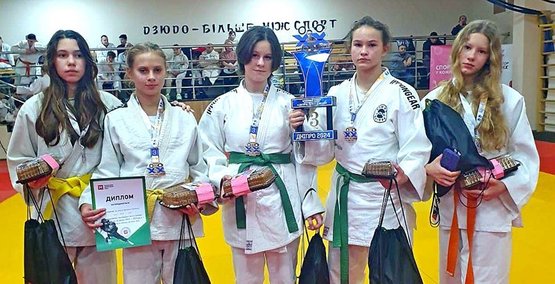 Дзюдоїстки з Кам’янського здобули “бронзу” в Дитячій лізі