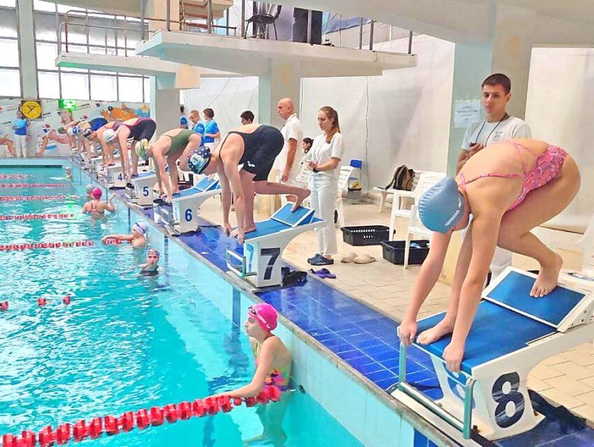 В Кам`янському пройшов Всеукраїнський зимовий Кубок з плавання “Swim-sharks”