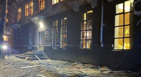 Внаслідок нічної атаки БпЛА в Кам’янському постраждала жінка, вибиті вікна в будинках