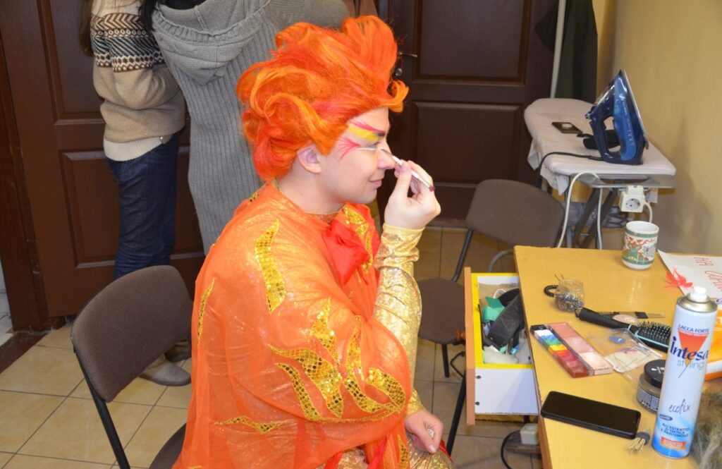 Мандри у пошуках щастя: у театрі Кам'янського відбулась прем'єра вистави «Блакитний птах» - ФОТО