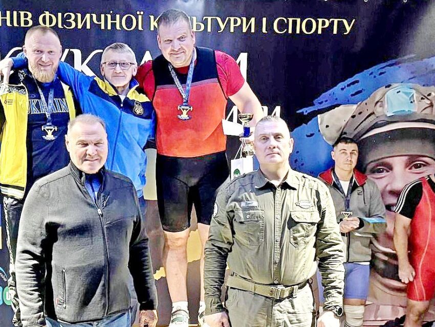 Важкоатлети з Кам`янського стали першими в Кубку України, що відбувся в Бучі