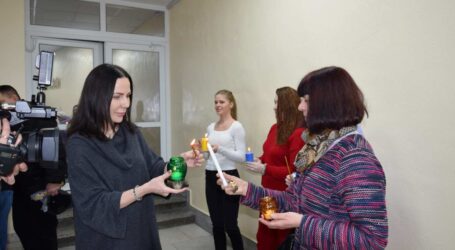 Громаді Кам’янського передали Вифлеємський вогонь миру