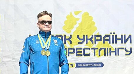Армреслер з Кам`янського Євген Григір отримав два «золота» в Кубку України