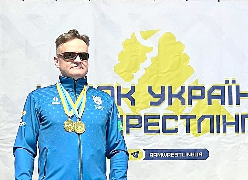 Армреслер з Кам`янського Євген Григір отримав два «золота» в Кубку України
