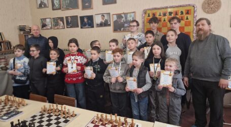 Переможцями шахового турніру у Кам’янському стали Варвара Литвинова і Денис Різник