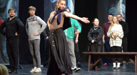 Фотопогляд на репетицію вистави «Ніч перед Різдвом» у театрі Кам’янського