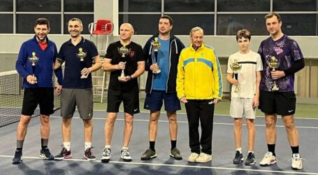 У Кам`янському втретє провели тенісний Кубок імені відомого в місті тренера Григорія Никифорова