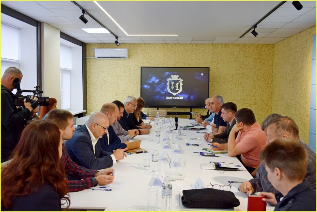 Платформа для налагодження співпраці: як в Кам'янському працює Офіс відновлення та розвитку міської громади - ФОТО