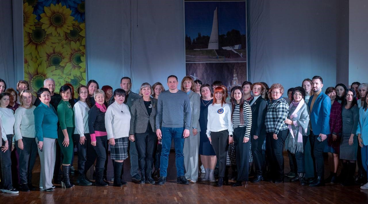 В Кам'янському нагородили переможців Конкурсу «Бюджет участі. ДІТИ» - 2023-2024 - ФОТО