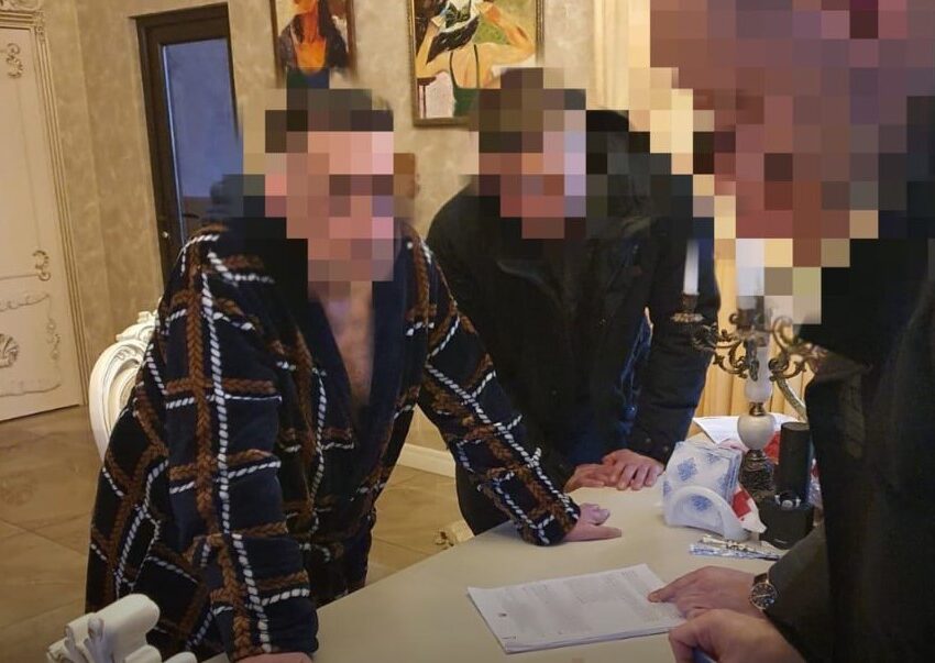 За розкрадання грошей на реконструкції водогону у Кам’янському районі НАБУ затримала бізнесмена Леоніда Дубинського