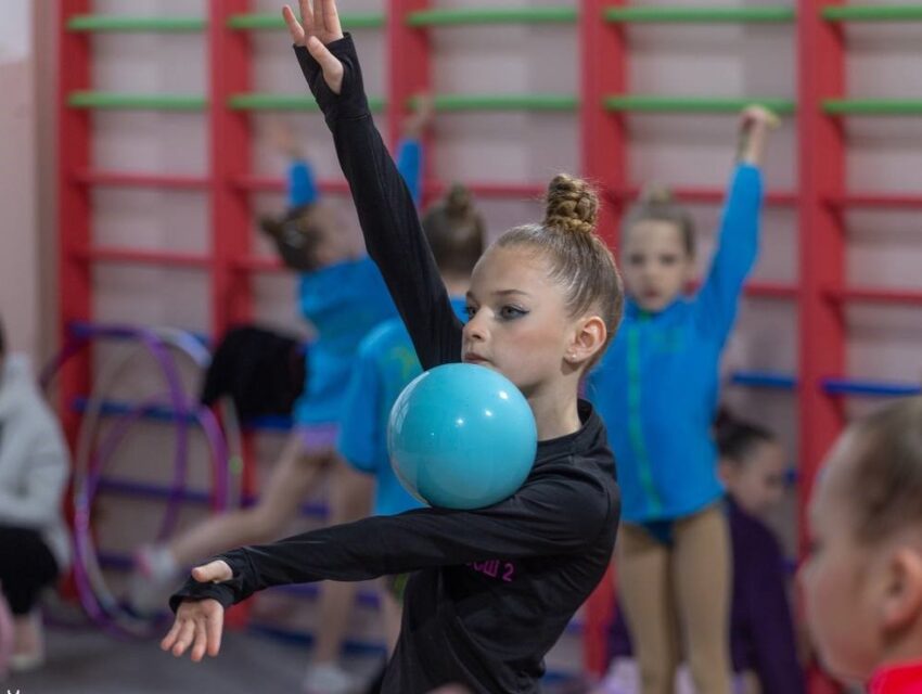 В Кам’янському відбувся чемпіонат з художньої гімнастики