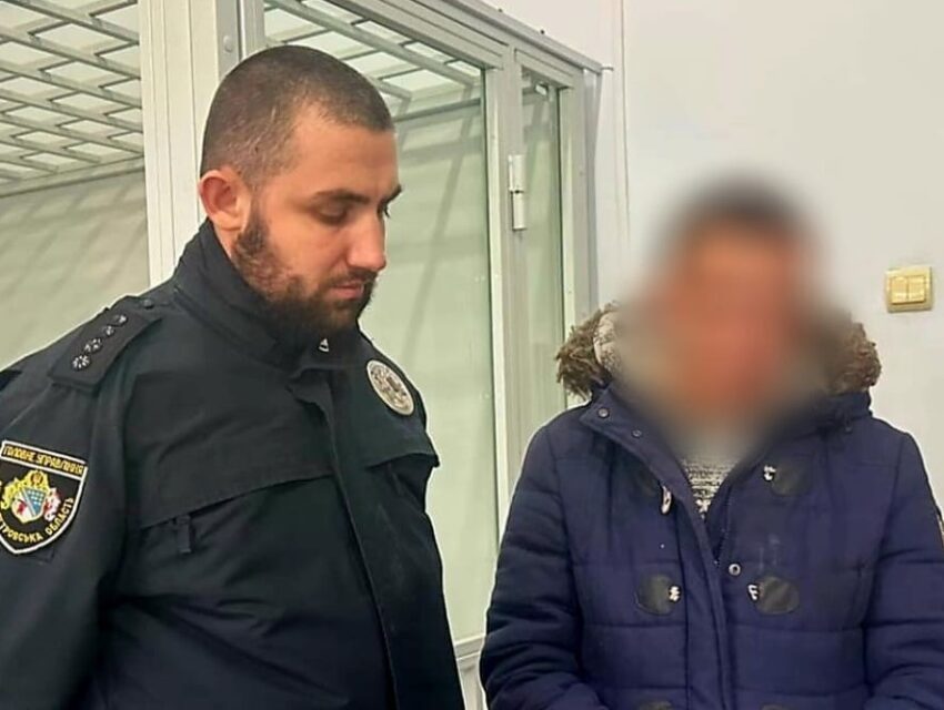 В Кам’янському псевдоволонтер пограбував пенсіонерку