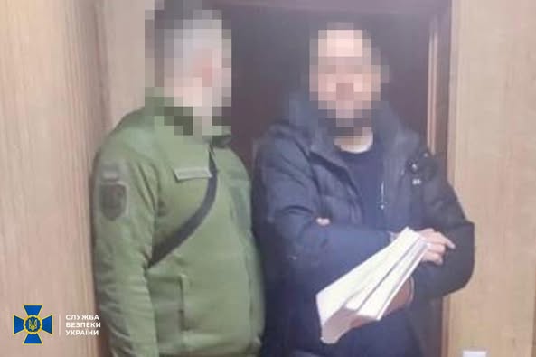 Відомого адвоката з Дніпра, що коригував удари ворога по місту, внаслідок яких загинули люди, затримали під час втечі за кордон