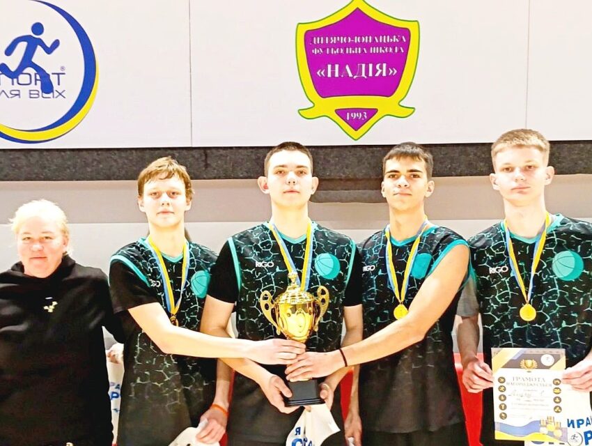 Кам`янські ліцеїсти стали переможцями стрітбольного турніру