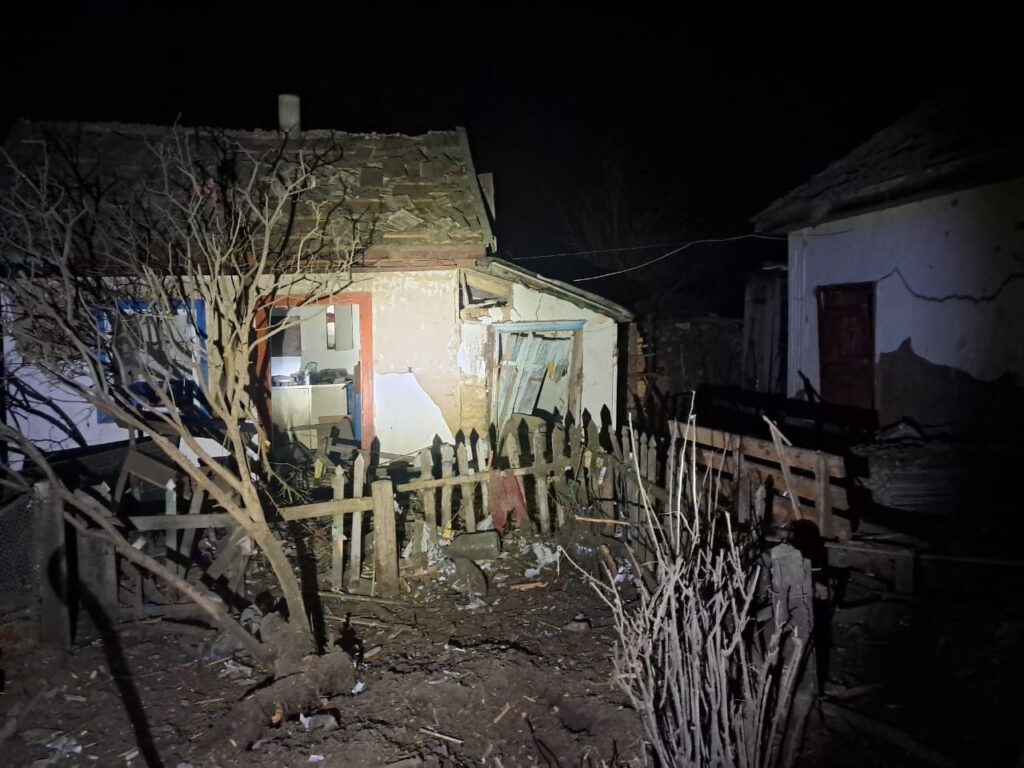 Вночі на Дніпропетровщині внаслідок атаки окупантів постраждали три людини - ФОТО