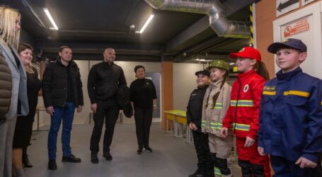 В Кам’янському під час візиту голови Дніпропетровської ОВА відкрили укриття у ліцеї та лікарні