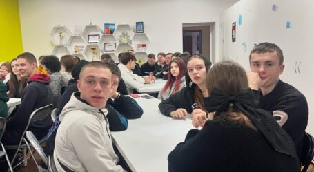 В Кам’янському провели квіз до Дня Соборності України