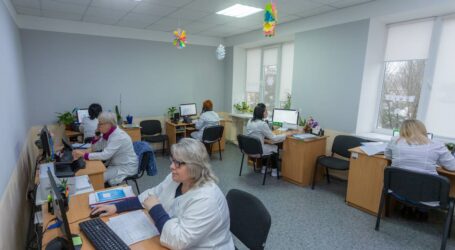 В Кам’янському в рамках програми «Відновлення України» відремонтували один з поверхів амбулаторії на Черемушках