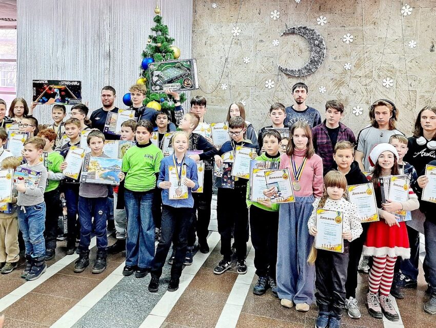 “Снігова Королева” попрямувала з Кам`янського до Петриківки