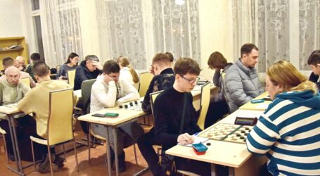 В Кам’янському стартував 76-й чемпіонат міста з шашок
